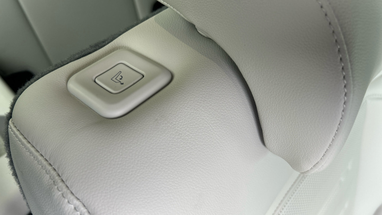 Hyundai SANTA FE 1.6 TGDi 239 Hybrid Ultimate 5dr 4WD Auto Hybrid Estate